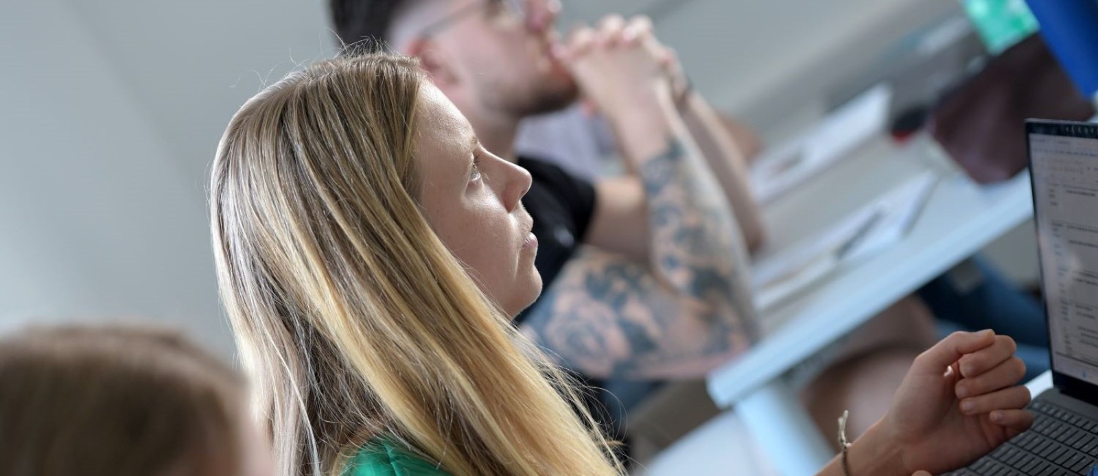 Wir qualifizieren vielfältig und innovativ für die Aufgaben an berufsbildenden Schulen.