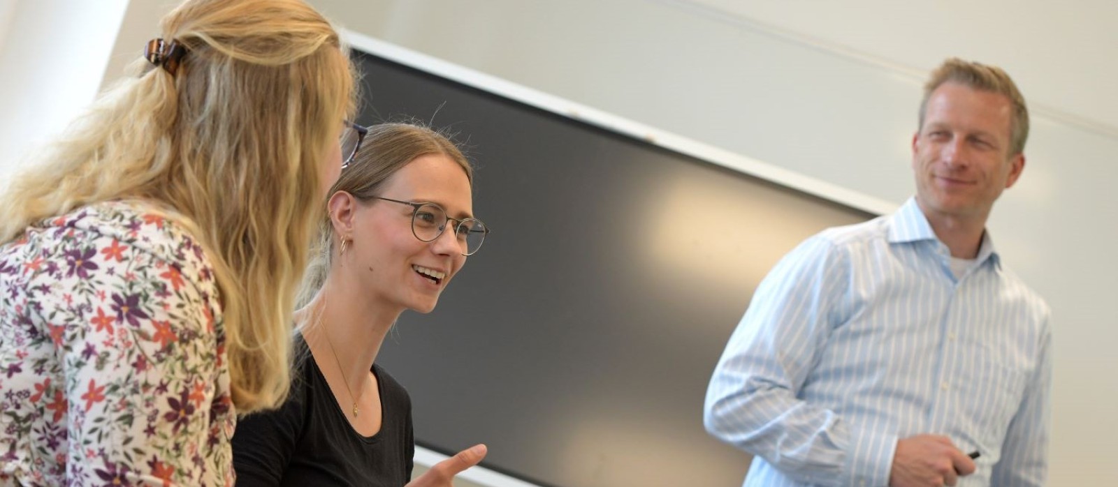 Wir fördern Lehrer:innen bei der Entwicklung ihres beruflichen Selbstkonzeptes.